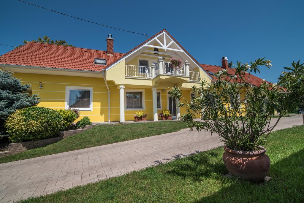 Topaz Apartmanhazak Балатондьєрек Екстер'єр фото