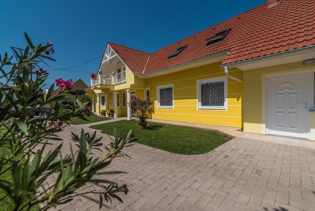 Topaz Apartmanhazak Балатондьєрек Екстер'єр фото